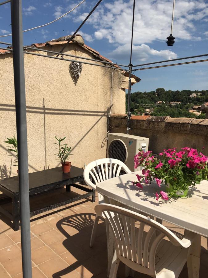 Вилла The Old Barn La Tour-d'Aigues Экстерьер фото